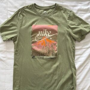 Men’s Nike Olive Green Graphic T-Shirt